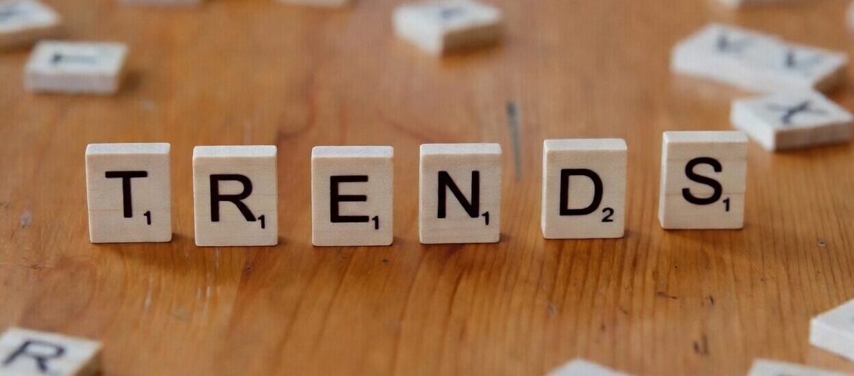 Scrabble pieces saying "TRENDS"